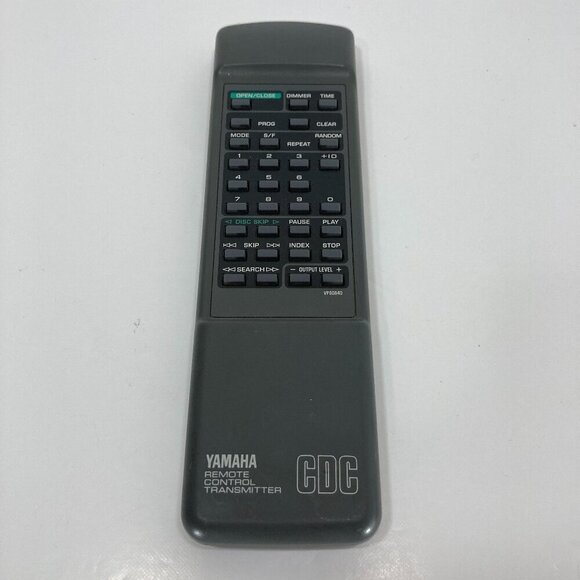 Genuine YAMAHA VP60840 Remote Control Transmitter OEM for CDC-96 CDC-635 TESTED - Picture 1 of 5